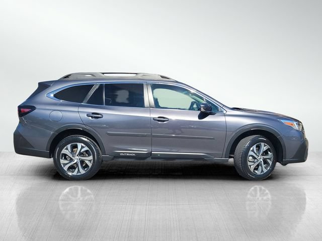 Used 2022 Subaru Outback Limited AWD/4WD image 3