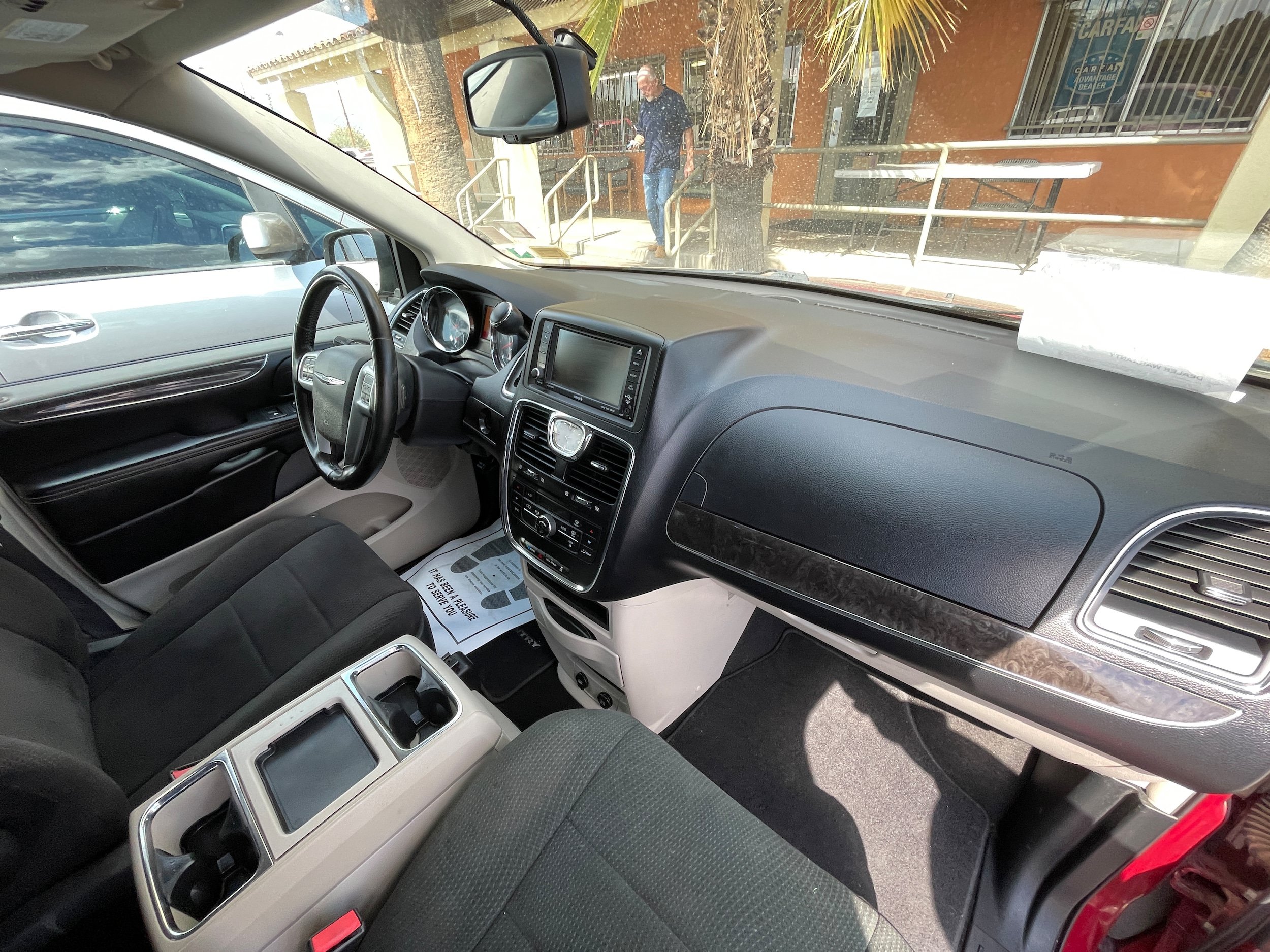 Used 2012 Chrysler Town & Country Touring w/ Entertainment Group #1 FWD image 24