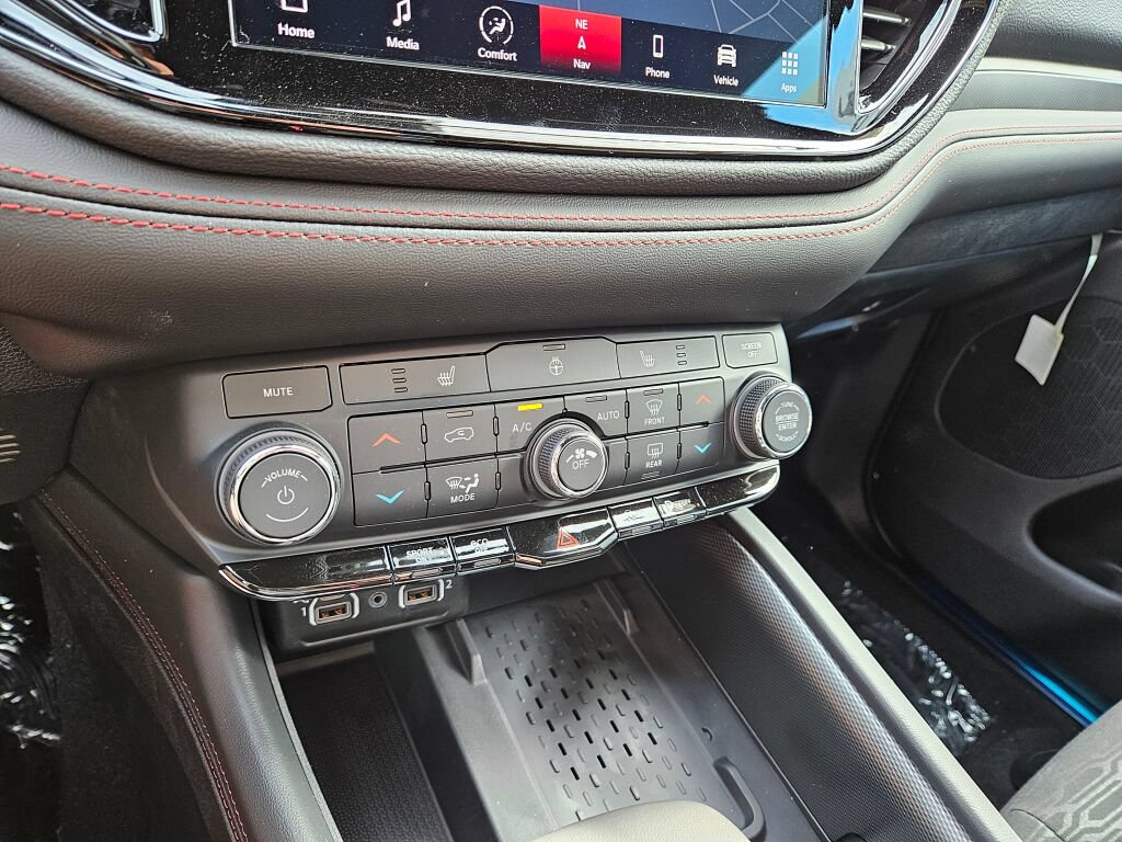 New 2026 Dodge Durango GT w/ Blacktop Package AWD/4WD image 25