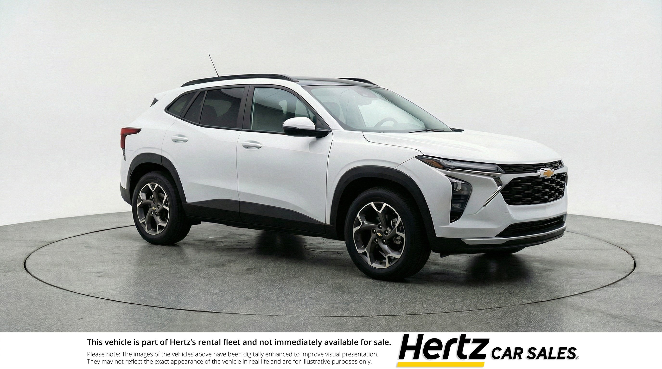 Used 2025 Chevrolet Trax LT image 1