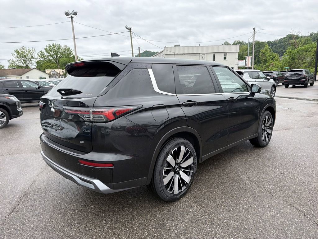 New 2026 Mitsubishi Outlander SE AWD/4WD image 4