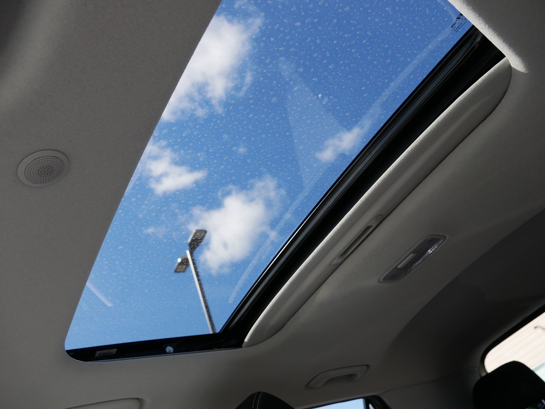 Certified 2023 Hyundai Venue SEL FWD image 32