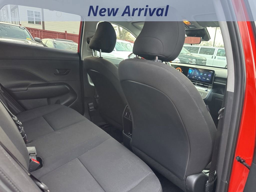Used 2025 Hyundai Kona SEL image 8