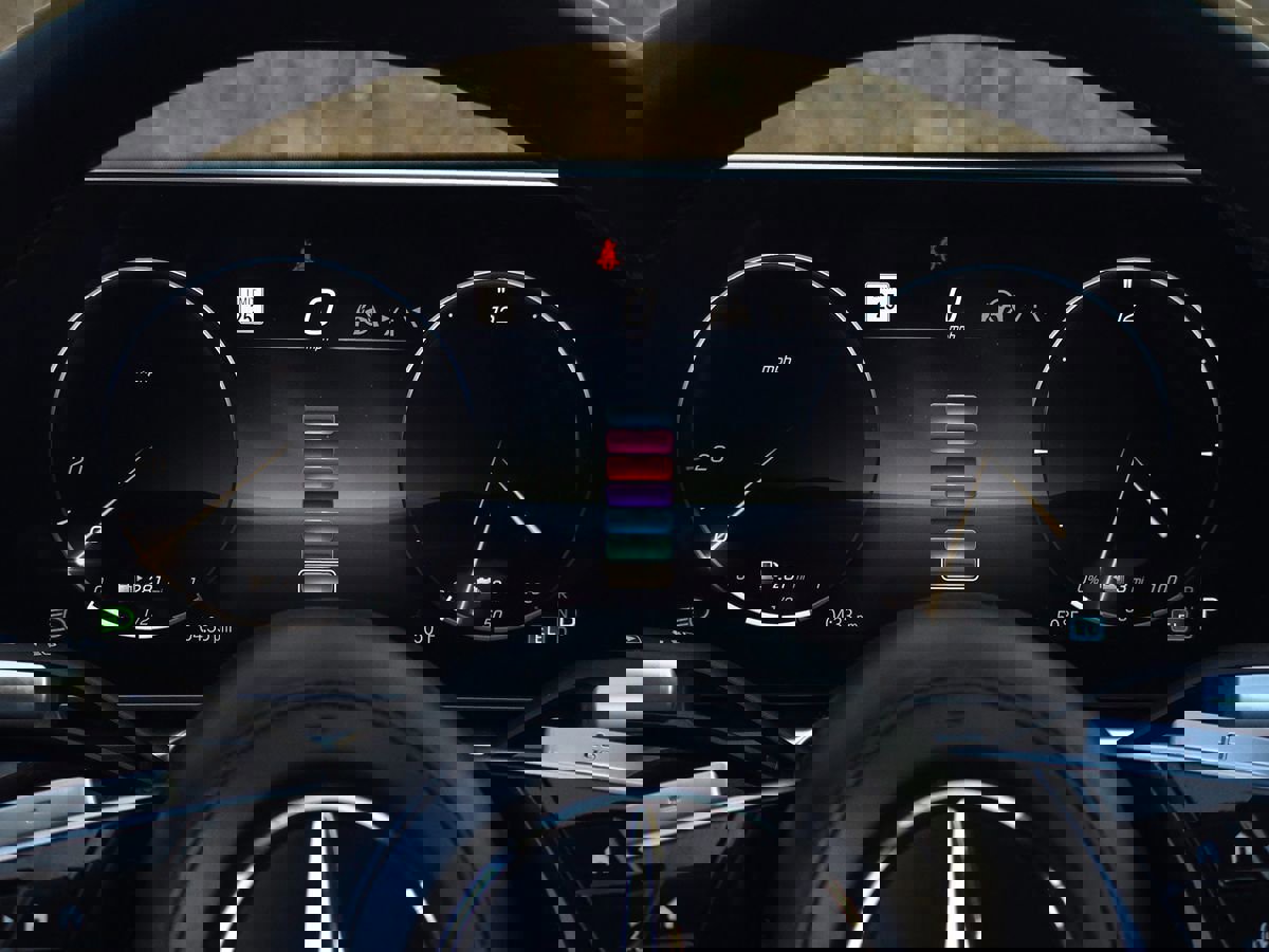 Used 2023 Mercedes-Benz S 580e 4MATIC Sedan w/ Warmth & Comfort Package image 42