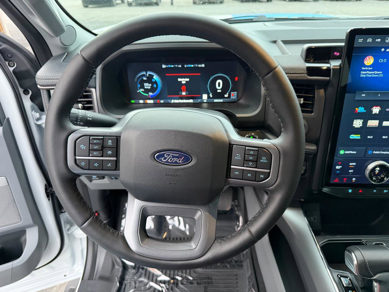 Used 2025 Ford F150 Lightning Flash image 24