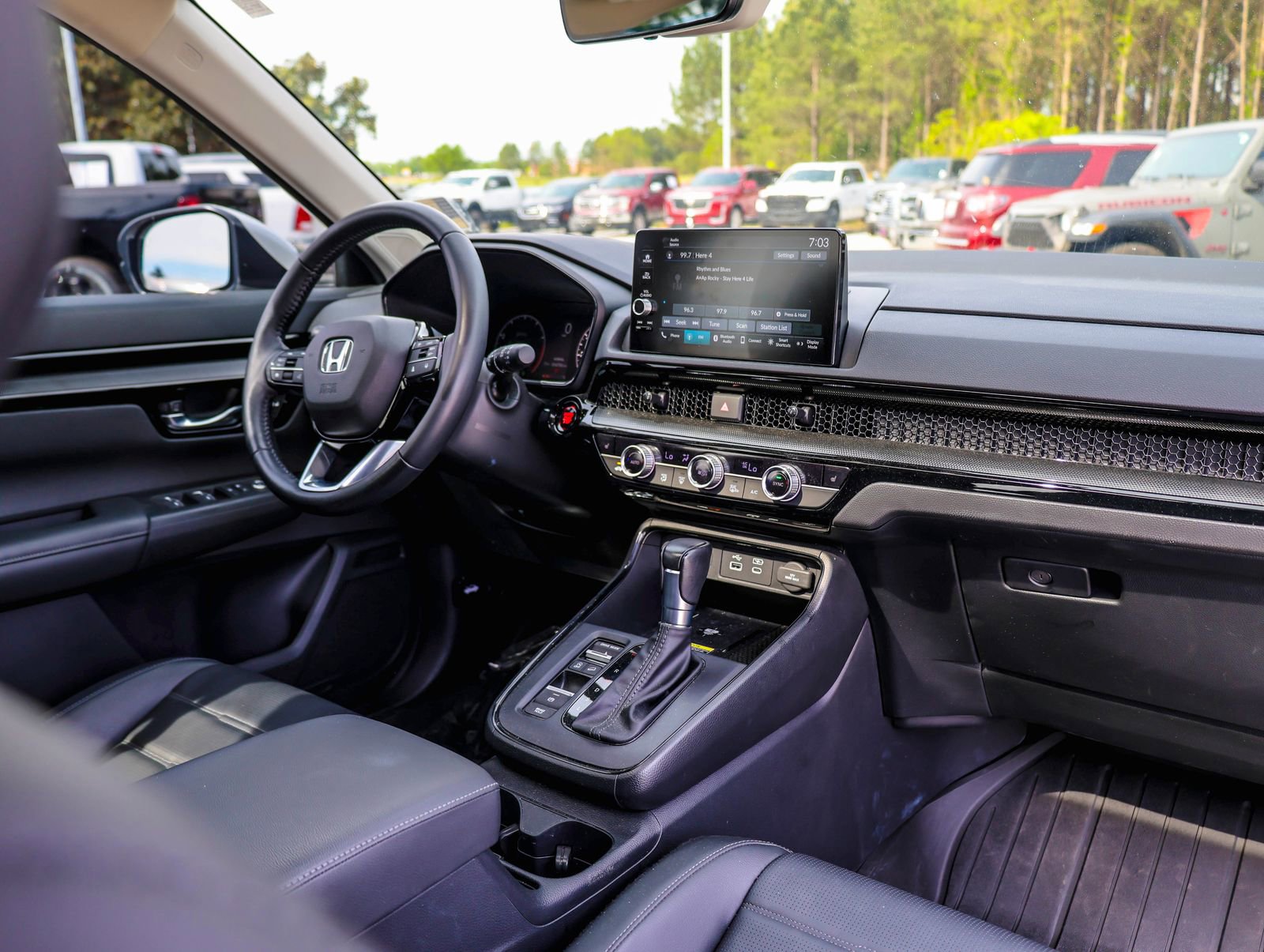 Used 2025 Honda CR-V EX-L image 12