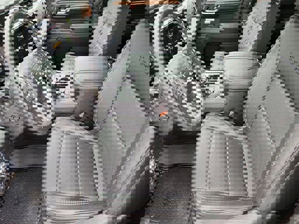 Used 2023 GMC Sierra 1500 Denali w/ Denali Reserve Package image 9