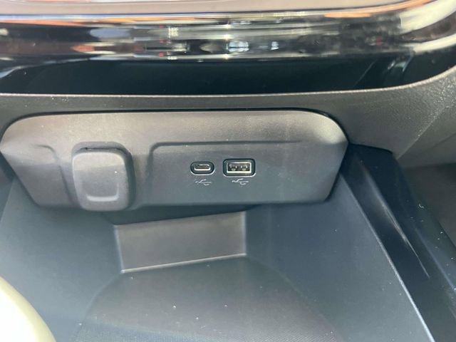 Used 2024 Chevrolet Trax LT w/ Driver Confidence Package FWD image 30