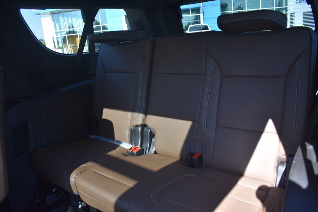 New 2026 Chevrolet Suburban High Country w/ Sun And Tow Package AWD/4WD image 16