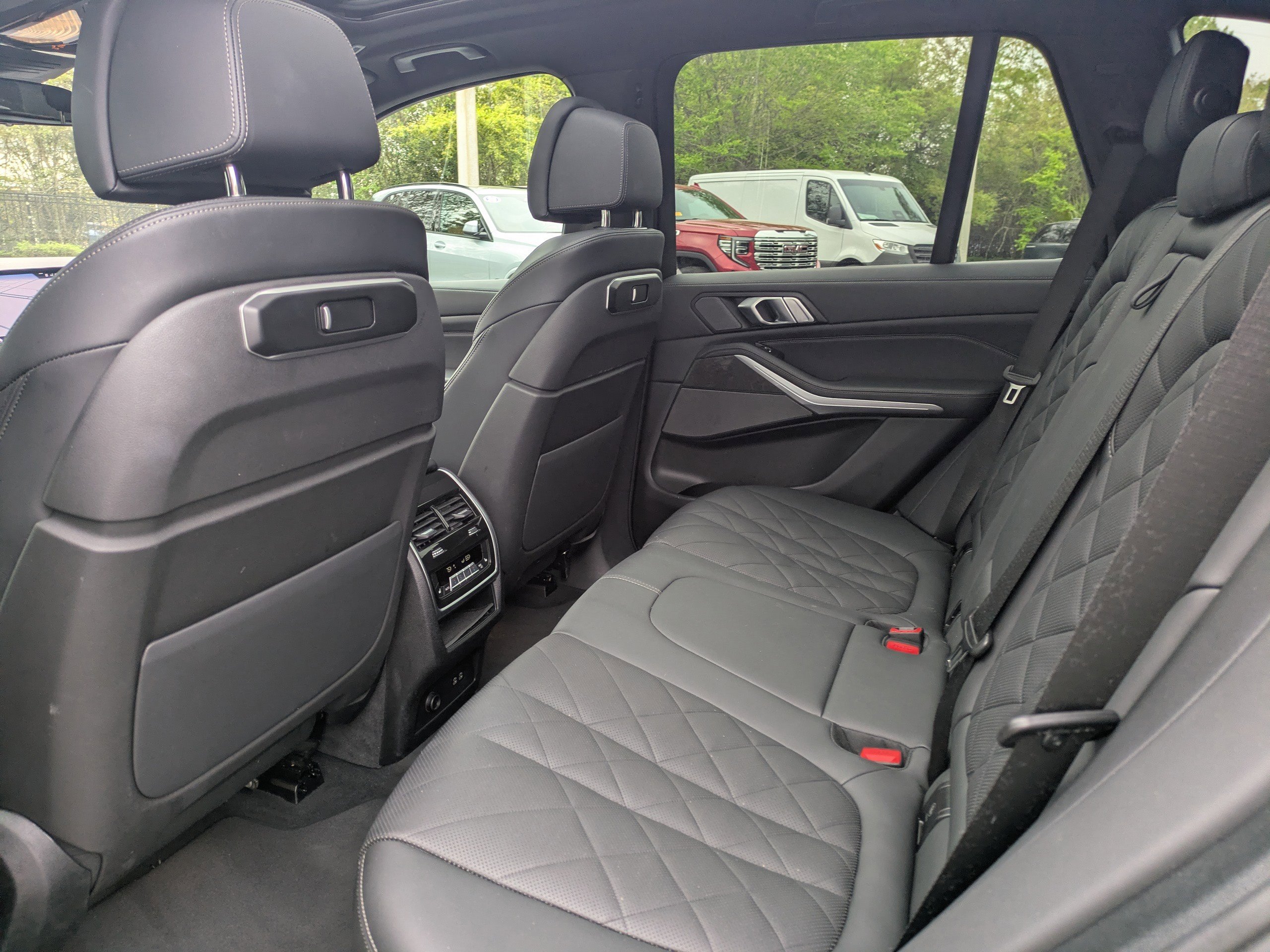 Used 2025 BMW X5 xDrive40i AWD/4WD image 14