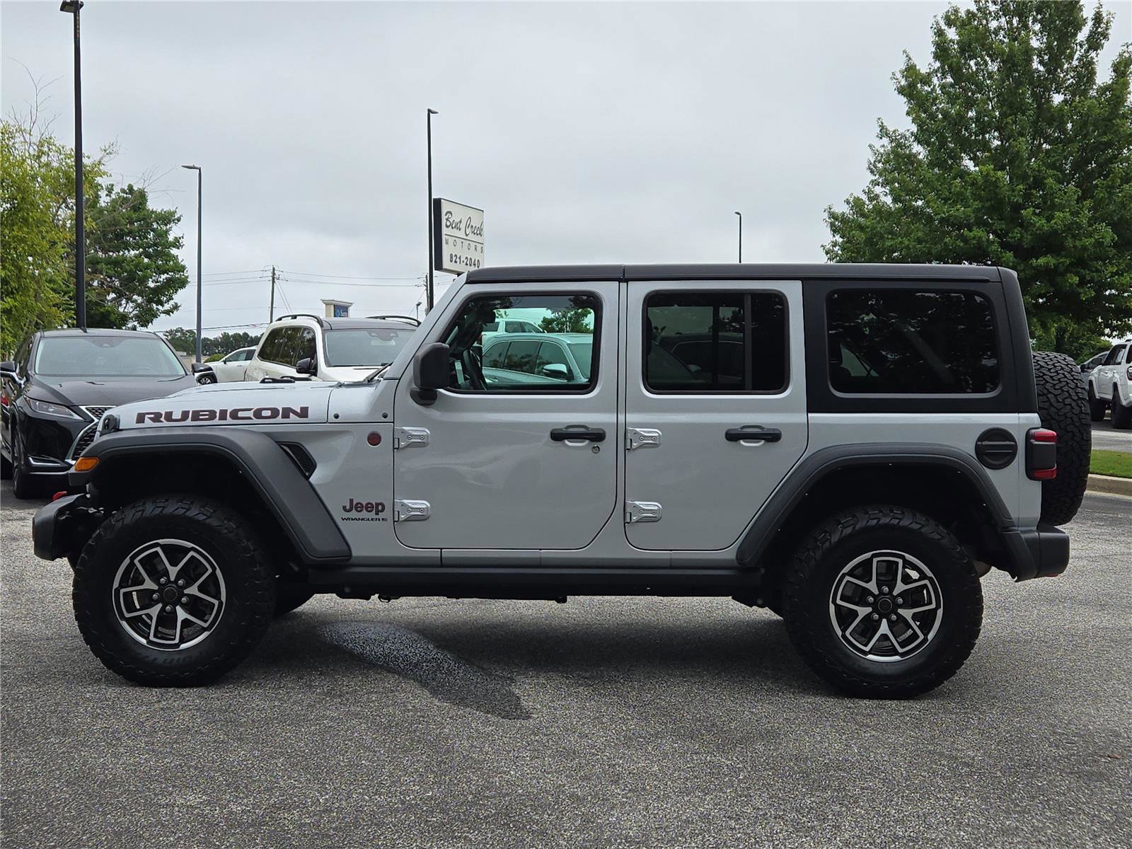 Used 2024 Jeep Wrangler Unlimited Rubicon image 12