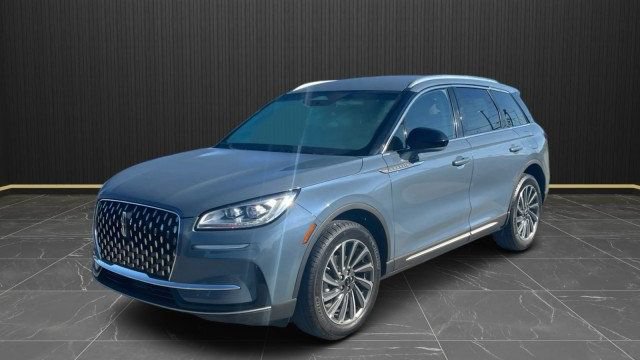 Used 2023 Lincoln Corsair Reserve FWD image 4