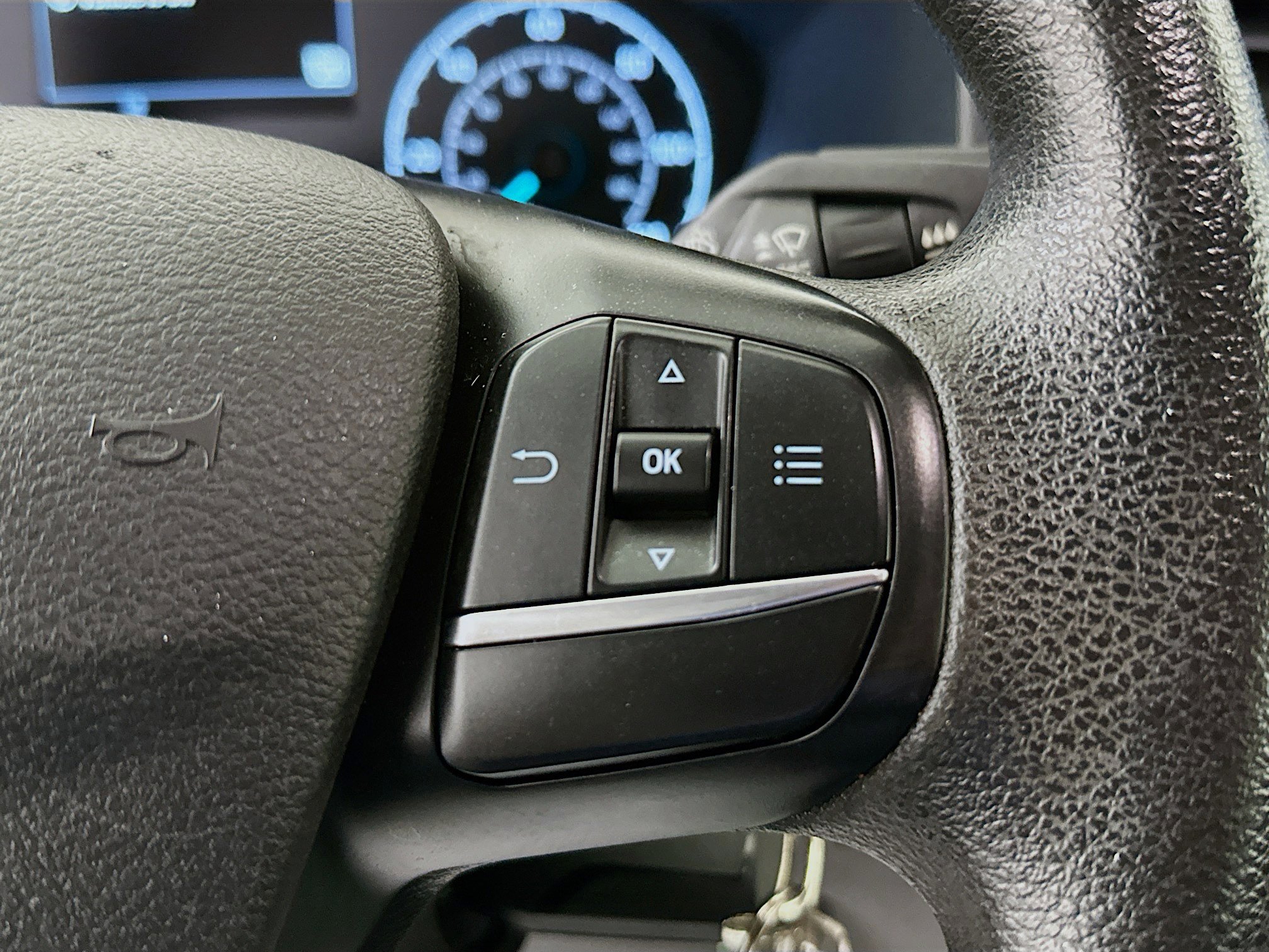 Used 2022 Ford Transit 150 Medium Roof image 17