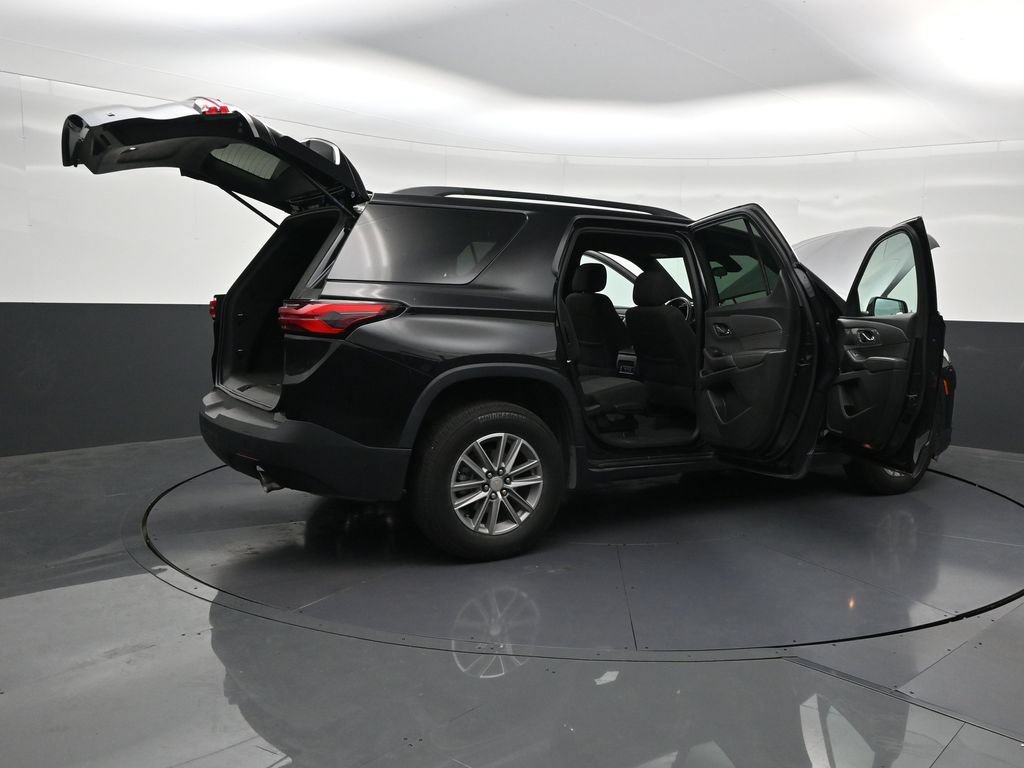 Used 2023 Chevrolet Traverse LT FWD image 32