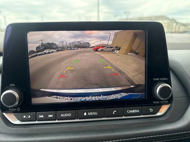 Used 2023 Nissan Rogue SV image 16