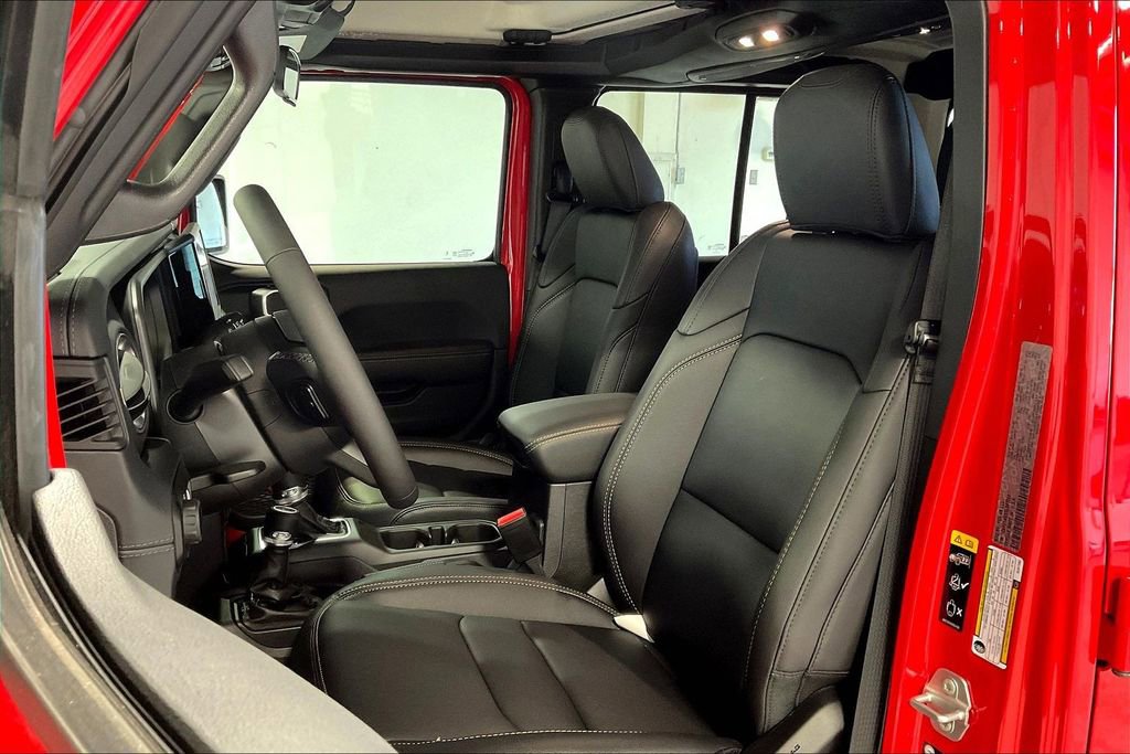 New 2025 Jeep Gladiator Sport image 32