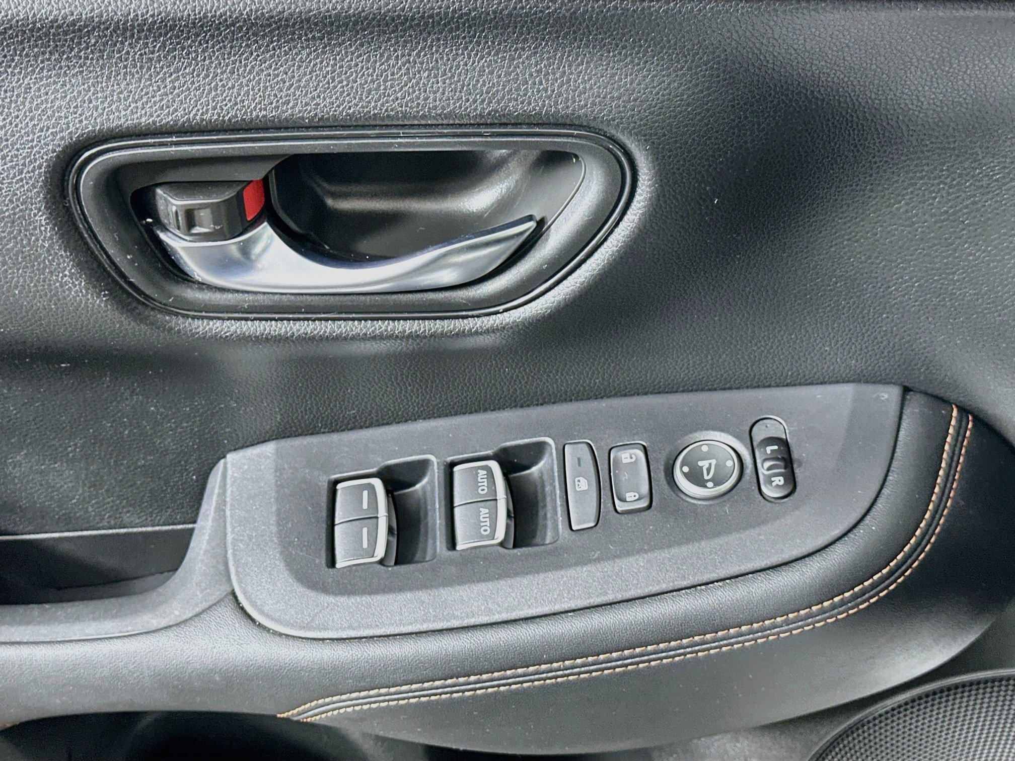 Used 2024 Honda HR-V Sport image 15