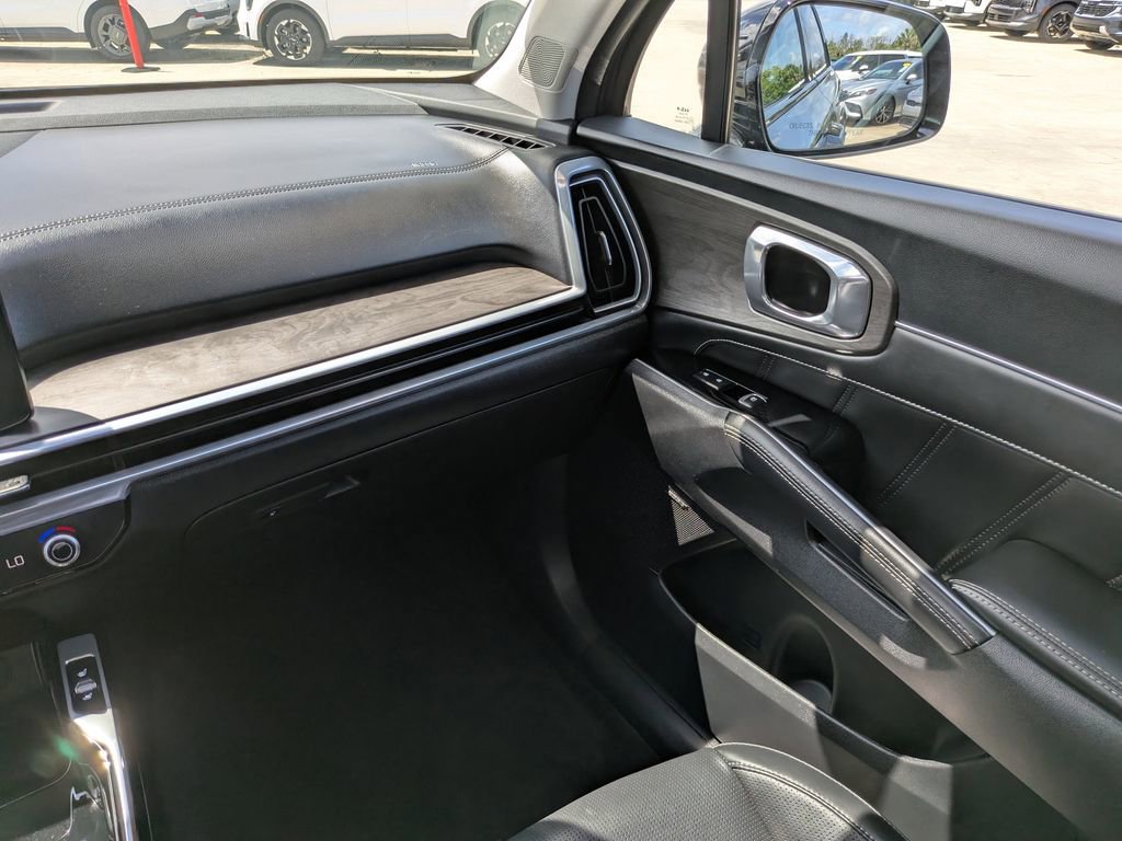 Certified 2026 Kia Sorento SX AWD/4WD image 18