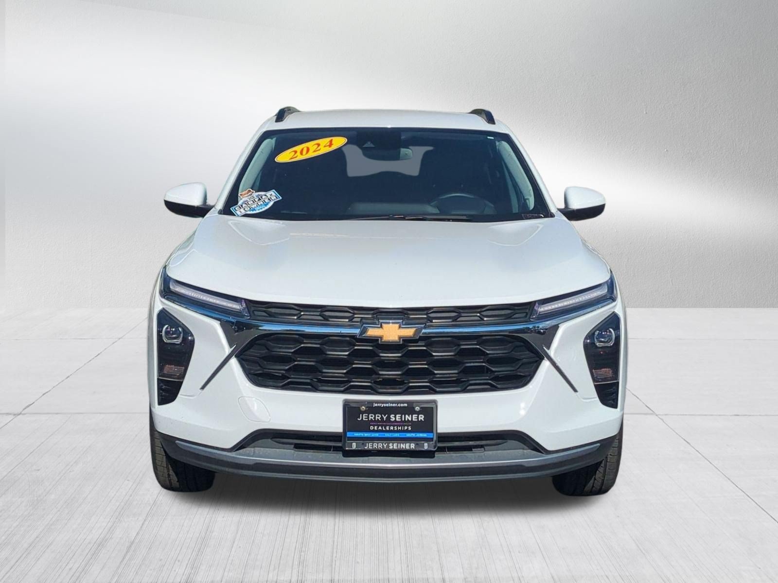 Used 2024 Chevrolet Trax LT w/ Driver Confidence Package FWD image 8