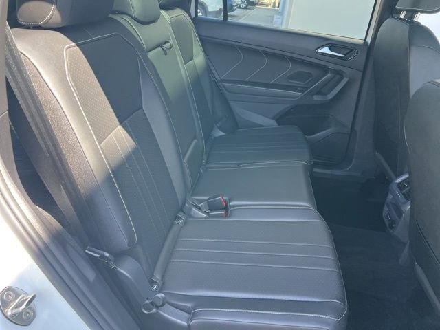Certified 2023 Volkswagen Tiguan SE R-Line image 37