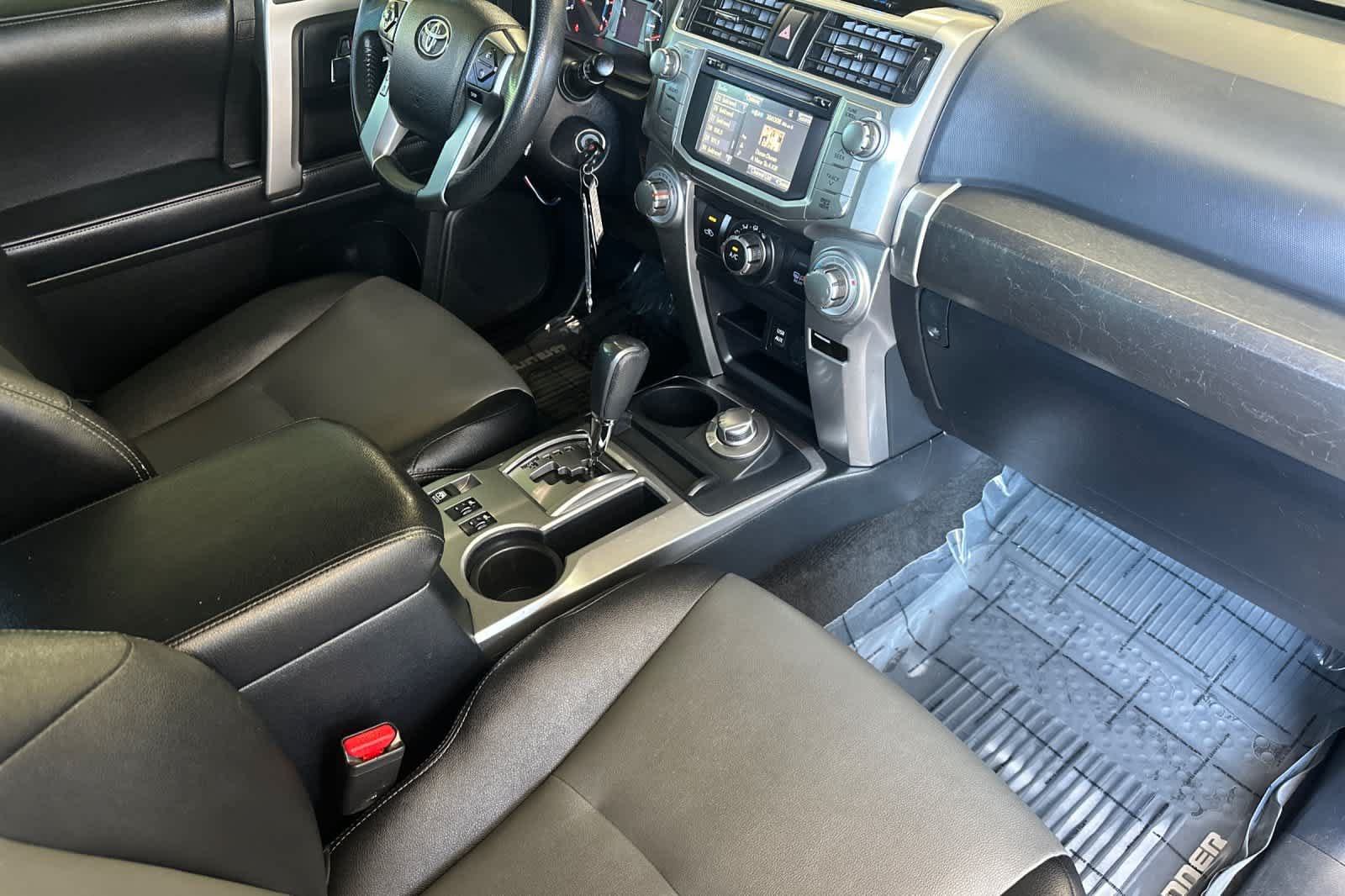 Used 2018 Toyota 4Runner SR5 Premium AWD/4WD image 17