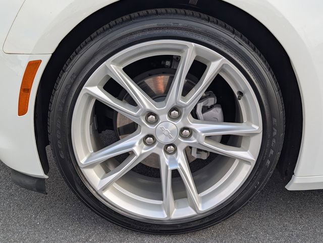 Used 2024 Chevrolet Camaro LT w/ RS Package image 13