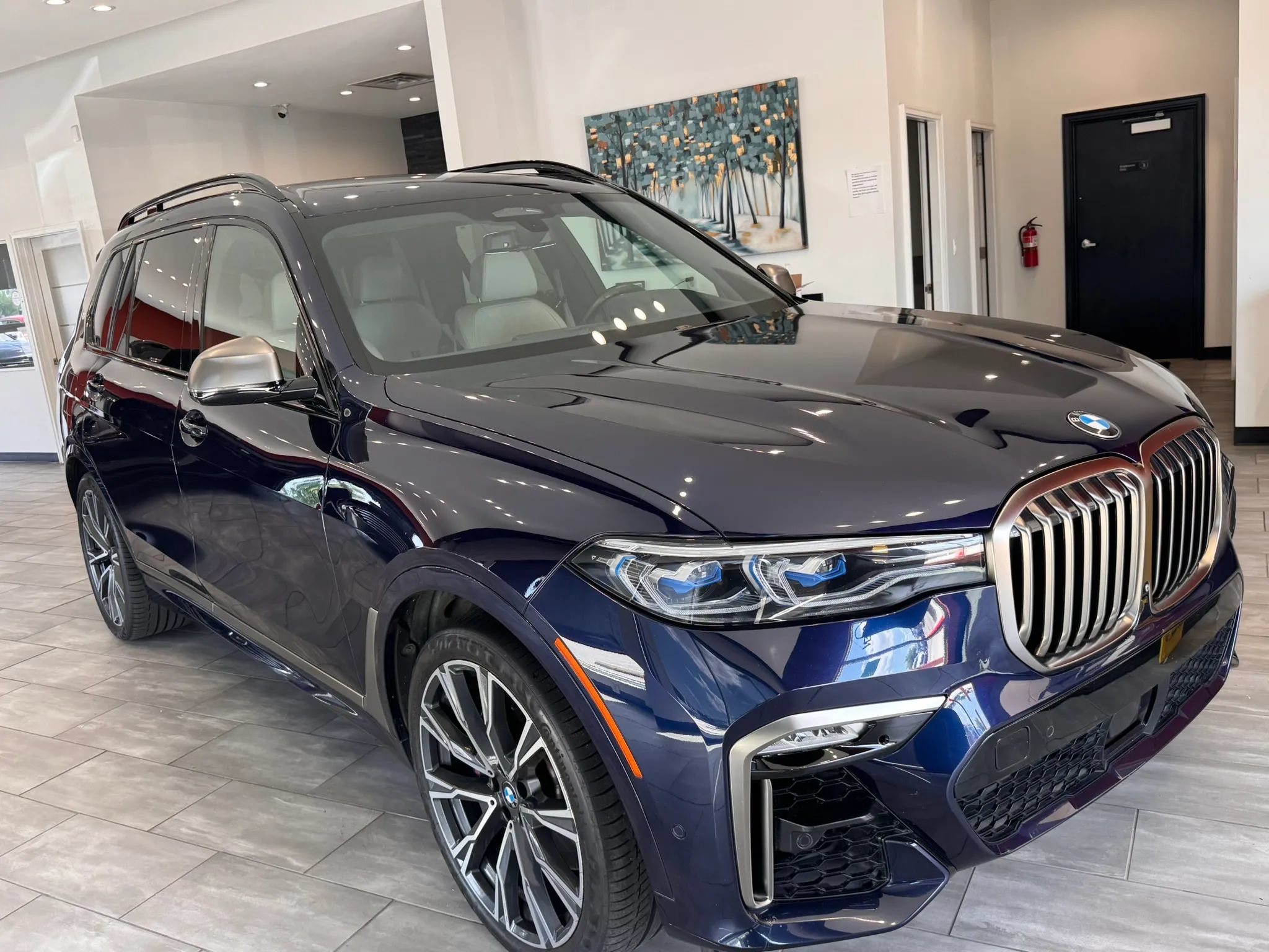 Used 2020 BMW X7 M50i w/ Dynamic Handling Package AWD/4WD image 4