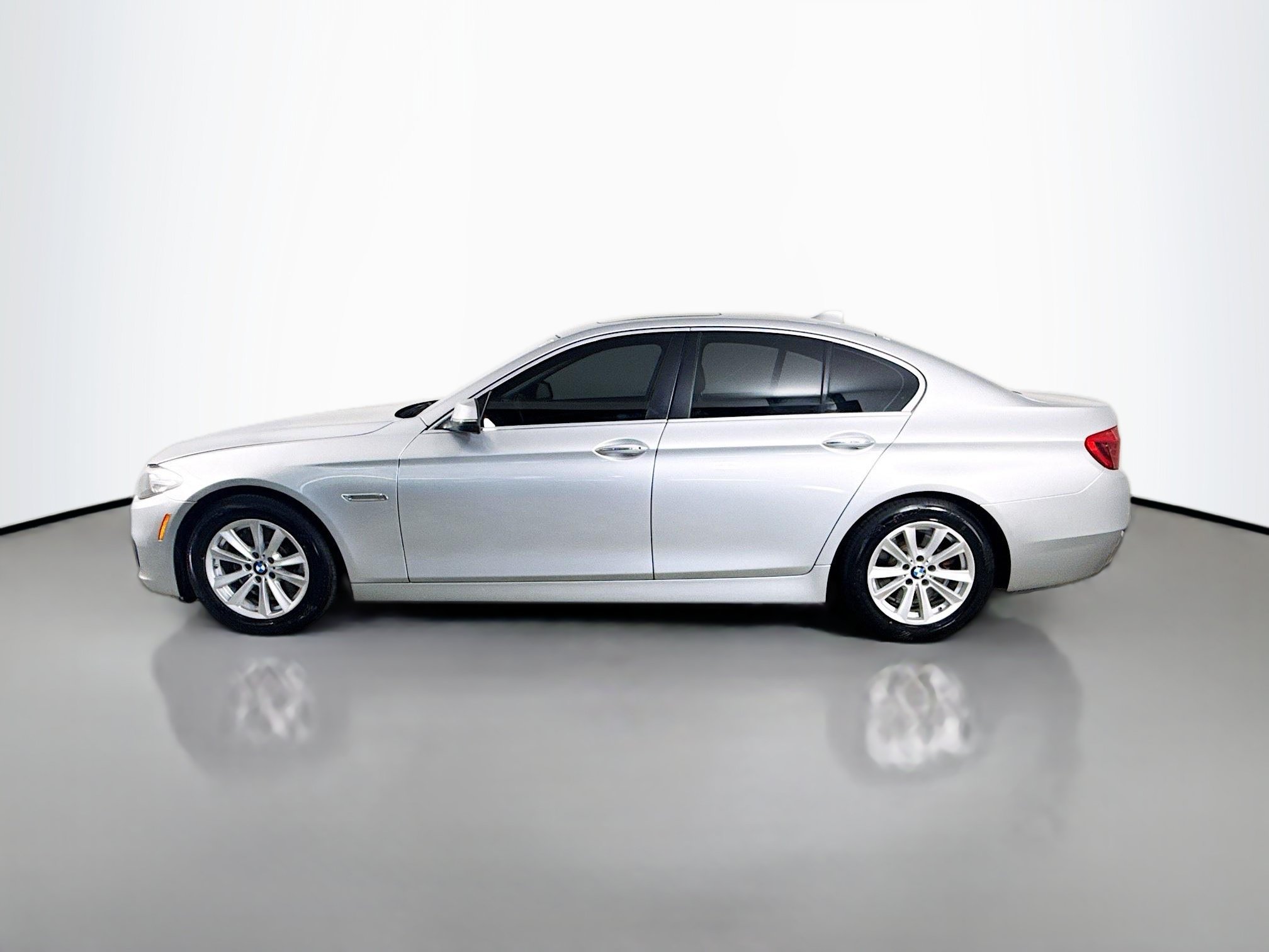 Used 2016 BMW 528i Sedan RWD image 6