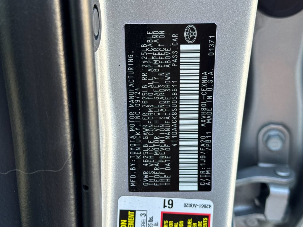 Used 2025 Toyota Camry LE FWD image 32