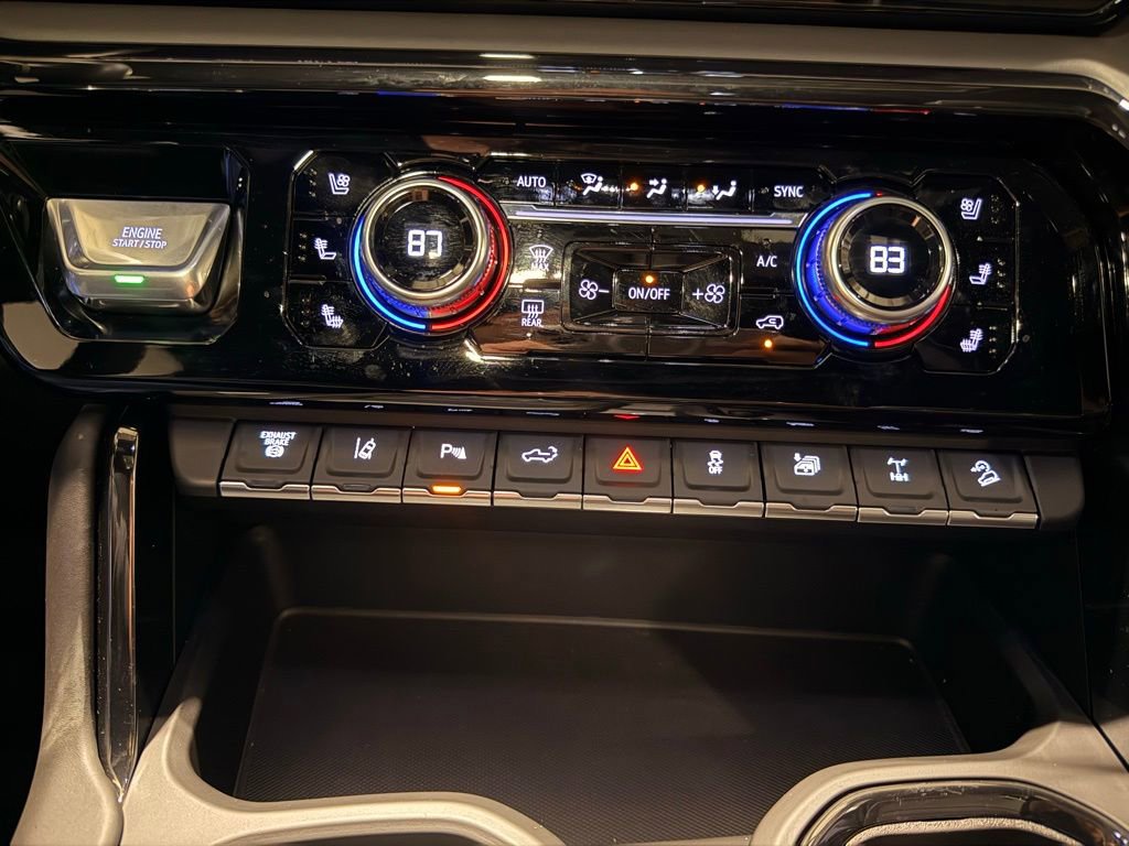 Used 2025 GMC Sierra 2500 AT4X image 28