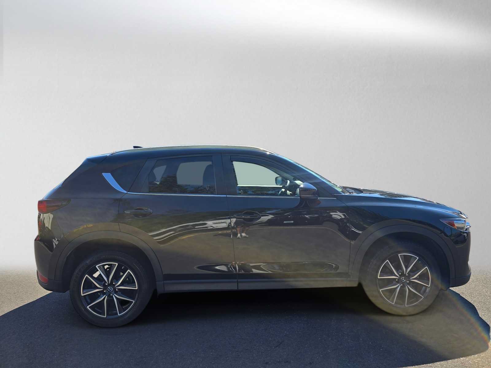 Used 2018 MAZDA CX-5 Touring w/ Preferred Equipment Package AWD/4WD image 2