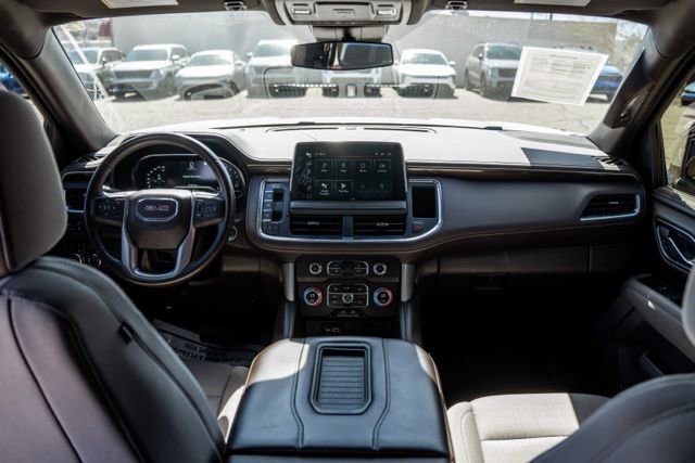 Used 2023 GMC Yukon SLE image 15