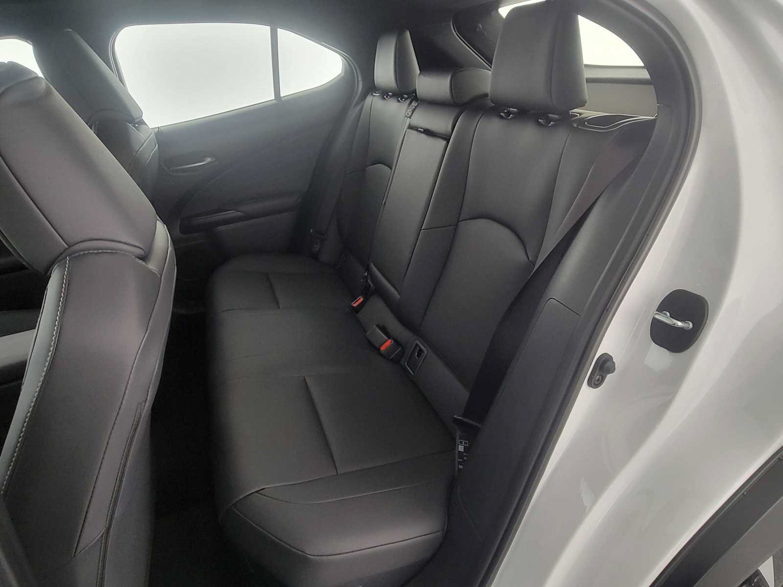 Certified 2026 Lexus UX 300h FWD image 17