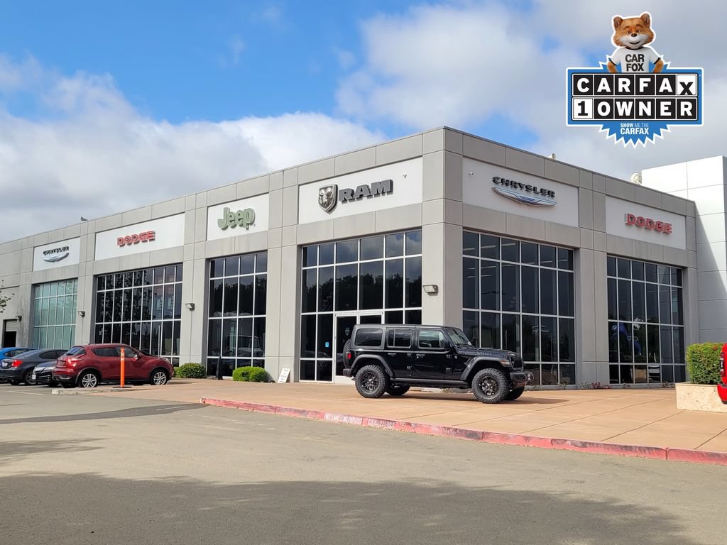 Used 2025 Jeep Grand Cherokee Altitude w/ Trailer Tow Package AWD/4WD image 26