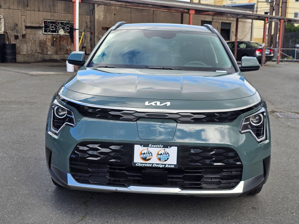Used 2025 Kia Niro Wind w/ Wind Preserve Package FWD image 2