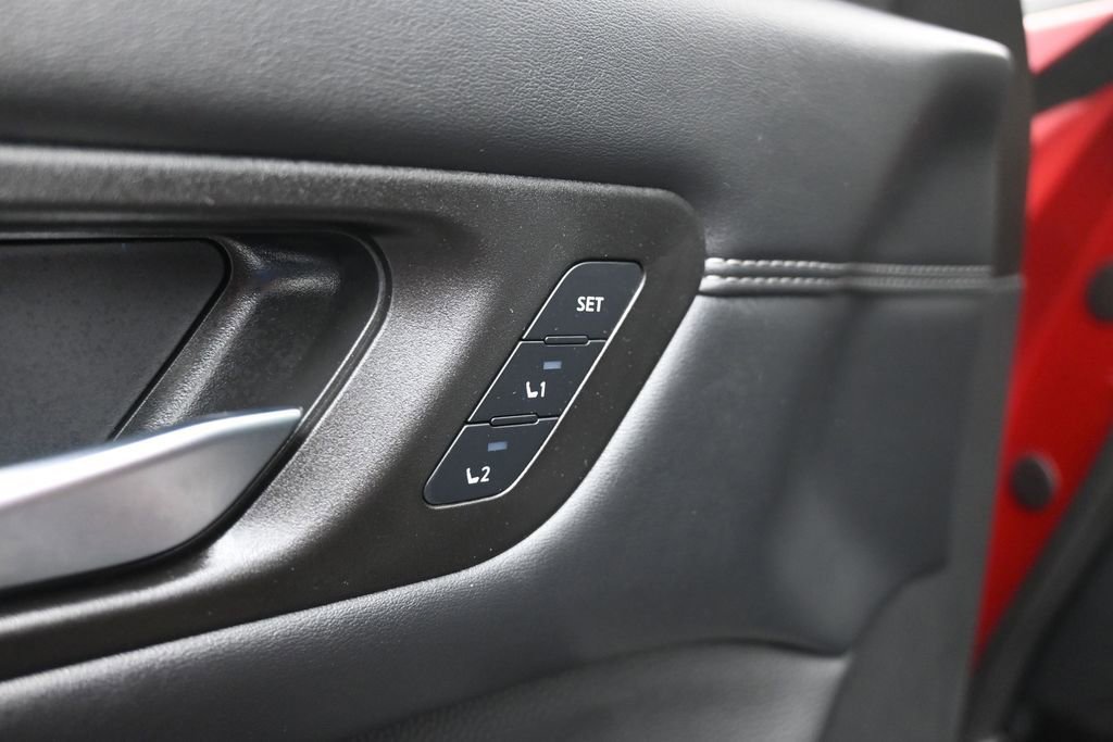 Used 2024 Nissan Pathfinder Platinum FWD image 23