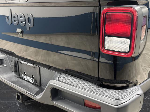 Used 2022 Jeep Gladiator Sport image 30