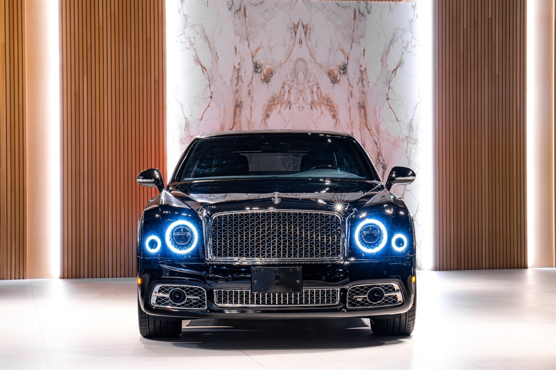 Used 2019 Bentley Mulsanne RWD image 2