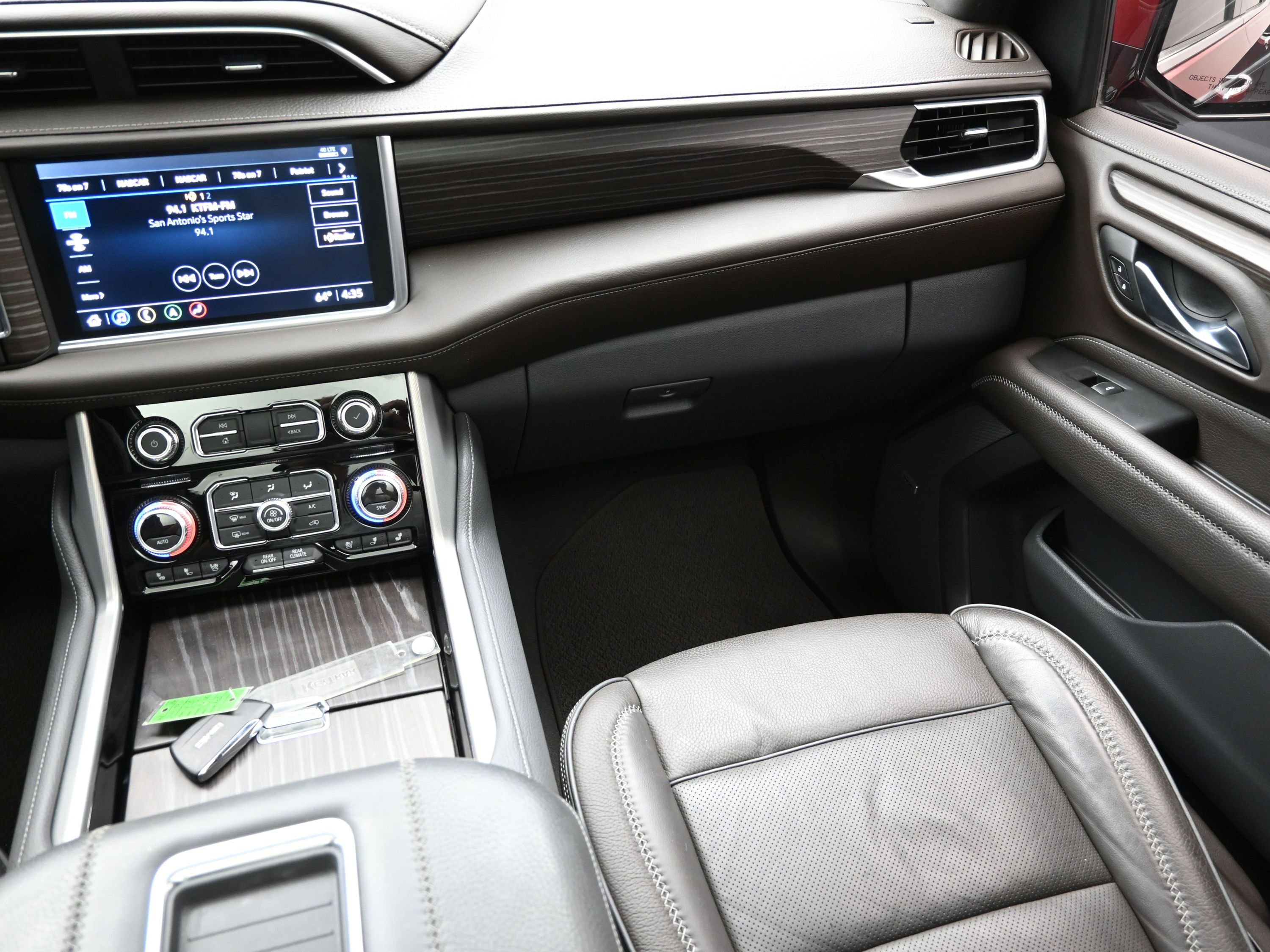 Used 2021 GMC Yukon Denali w/ Denali Ultimate Package image 39