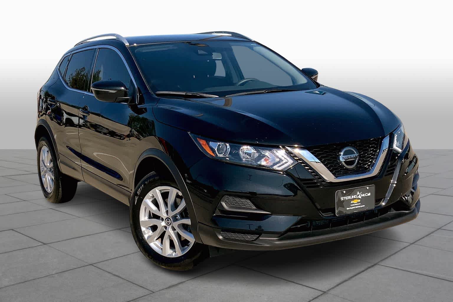 Used 2020 Nissan Rogue Sport SV FWD image 3
