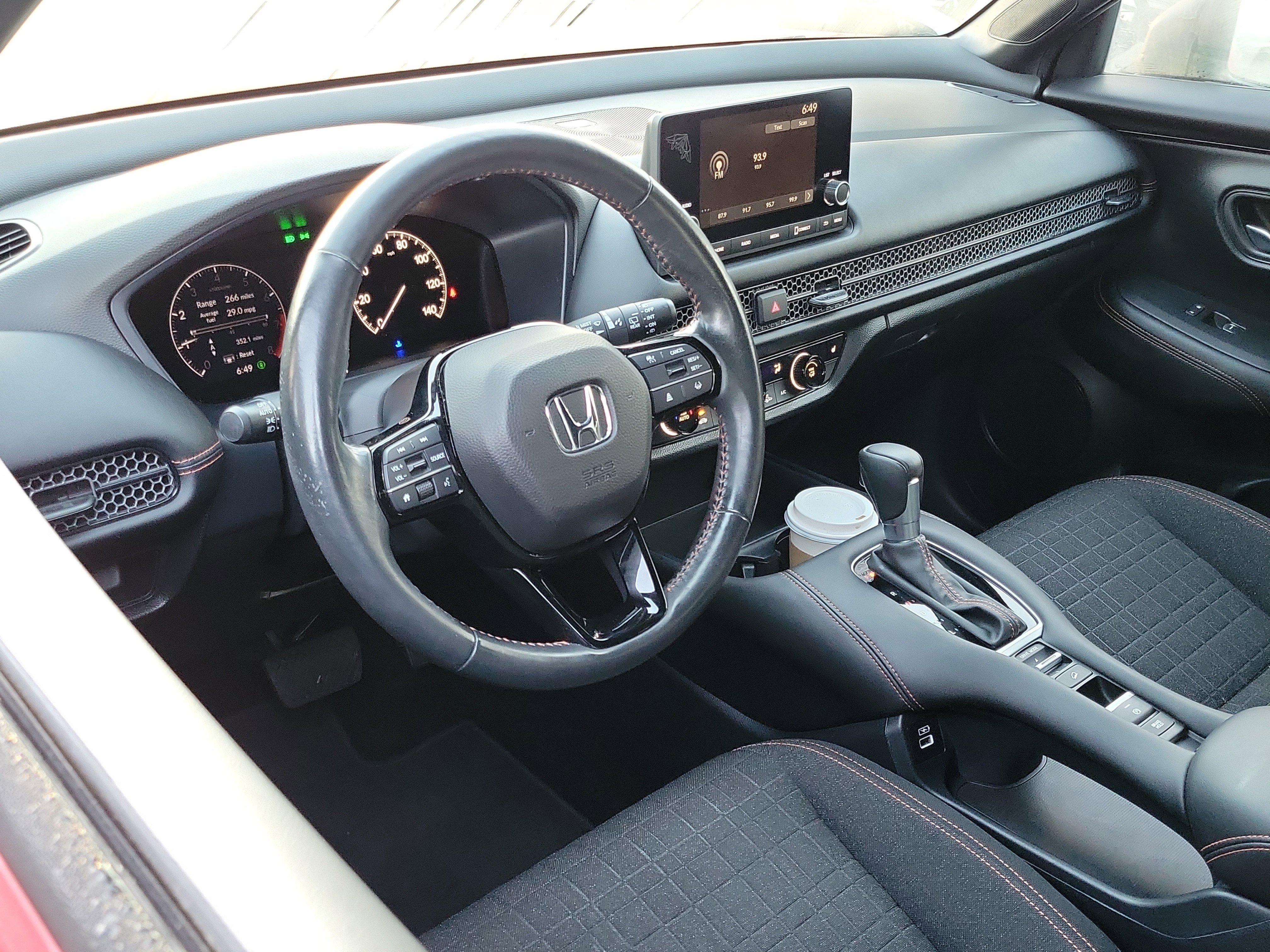 Used 2023 Honda HR-V Sport image 5