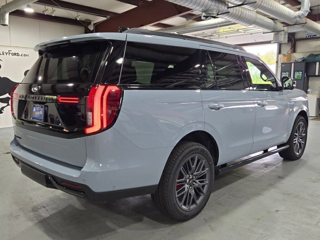 New 2025 Ford Expedition Platinum w/ Stealth Performance Package image 14
