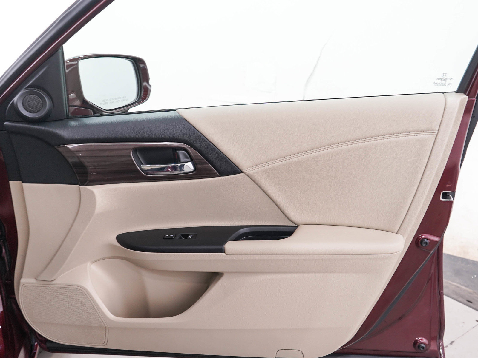Used 2017 Honda Accord EX image 9