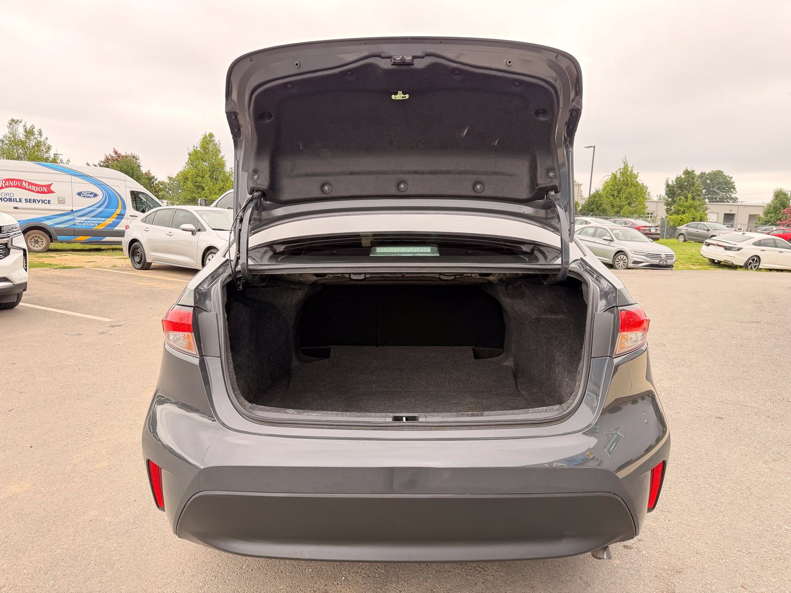 Used 2025 Toyota Corolla LE w/ Convenience Package FWD image 42