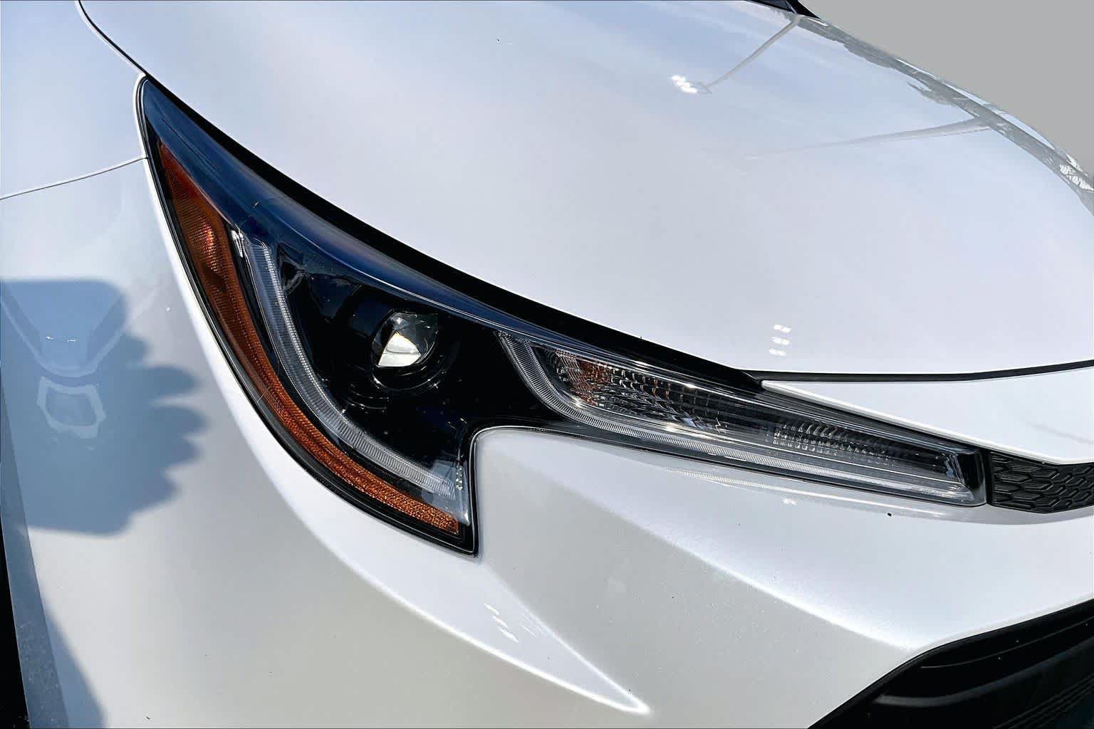 Used 2025 Toyota Corolla LE FWD image 28