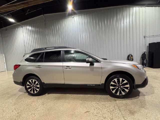Used 2017 Subaru Outback 2.5i Limited AWD/4WD image 5