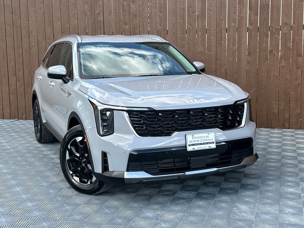 Used 2025 Kia Sorento S image 13