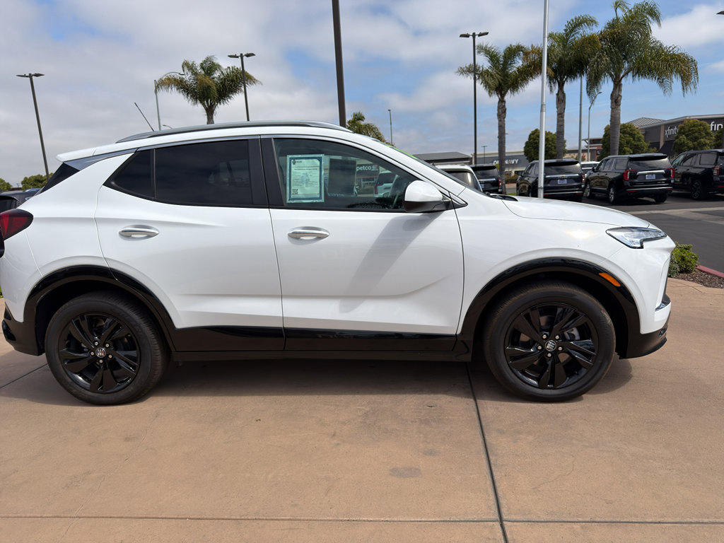 Used 2024 Buick Encore GX Sport Touring FWD image 4