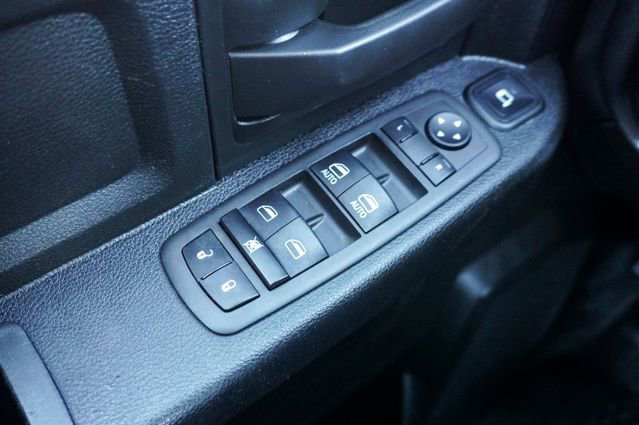 Used 2024 RAM 3500 Tradesman w/ Chrome Appearance Group image 21