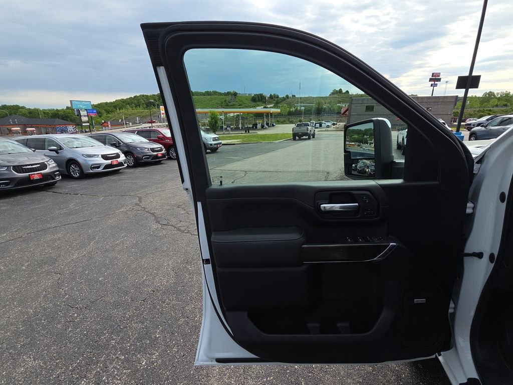 Used 2021 GMC Sierra 2500 SLT w/ SLT Premium Package AWD/4WD image 14